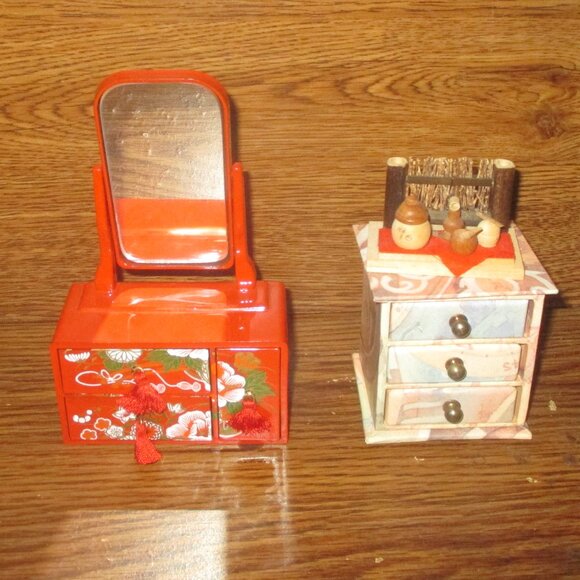 Dollhouse Furniture 2 piece set of Bedroom Furniture Plastic and Wooden Set 2 - Picture 2 of 13